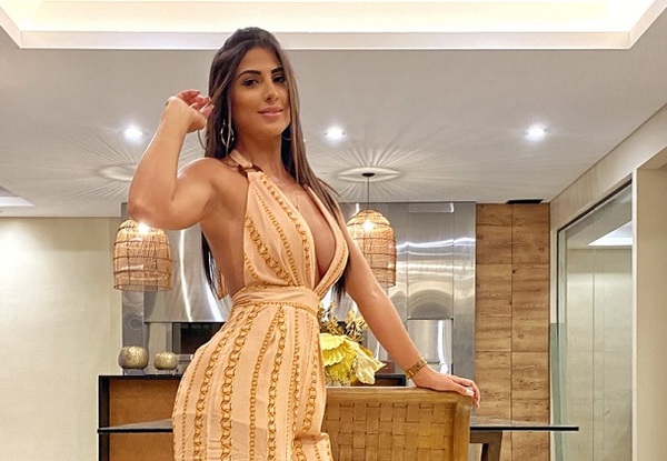 Posteo de esposa de Tito Torres genera polémica en redes