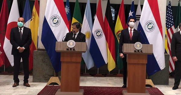 La Nación / Federico González: ataques le fortalecen y no renunciará