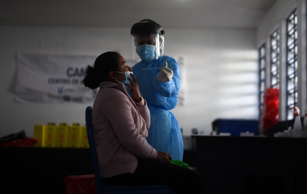 Guatemala ve con preocupación un "significativo" aumento de casos de covid-19 - MarketData