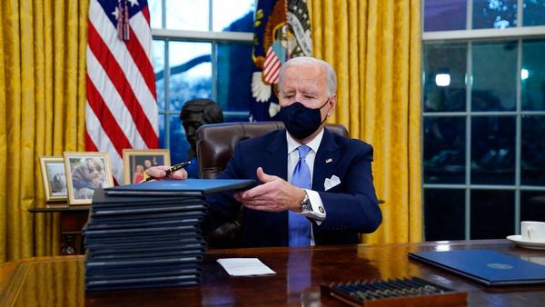 Joe Biden sube los impuestos, regula el mercado laboral y estalla el gasto público - Informate Paraguay