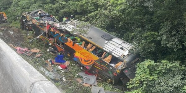 Al menos 19 muertos en un accidente de autobús en el estado brasileño de Paraná - Noticiero Paraguay