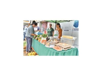 Experta enseña cómo alimentarse en verano