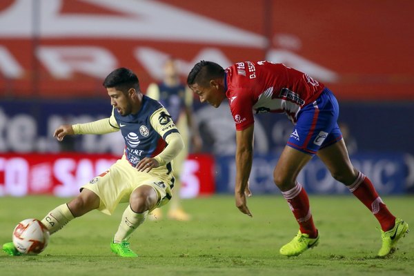 ¿Sergio Díaz vuelve al fútbol paraguayo?
