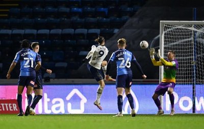 Tottenham sufre, pero clasifica a los octavos de la FA Cup