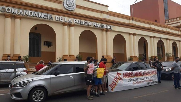 HOY / Conductores de Uber protestaron frente a la Comandancia para exigir justicia por colega baleado