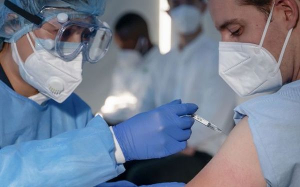 Médicos paraguayos resaltan éxito de vacuna