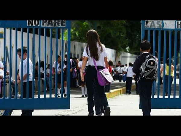 EN EL SECTOR PRIVADO, UN 70% DE PADRES AUTORIZÓ CLASES PRESENCIALES