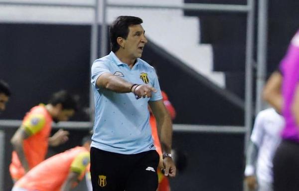 Guaraní: Costas decidió dar un paso al costado