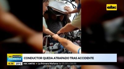 Conductor queda atrapado tras accidente - ABC Noticias - ABC Color