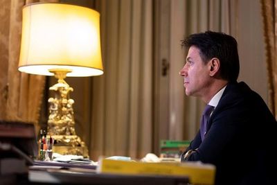 El primer ministro italiano dimite y el presidente inicia consultas - Mundo - ABC Color