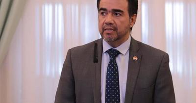 Ministro de Hacienda apunta a mejorar gastos para Educación