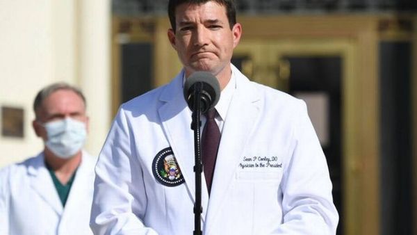 El presidente Biden despide al polémico médico de la Casa Blanca