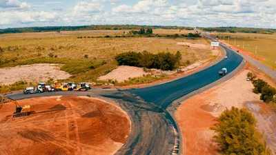 Ruta PY02: realizan extendido de la primera capa asfáltica en San José de los Arroyos | .::Agencia IP::.