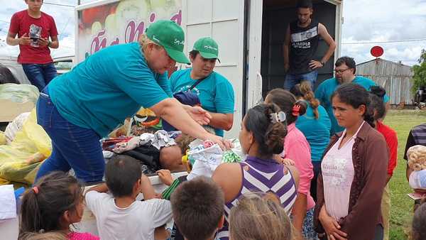 Capiateños asisten a familias de Concepción