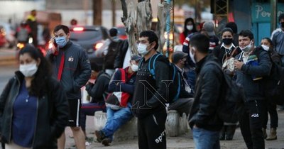 La Nación / Relajo tras apertura de fases tuvo consecuencias y piden que no pase lo mismo con las vacunas