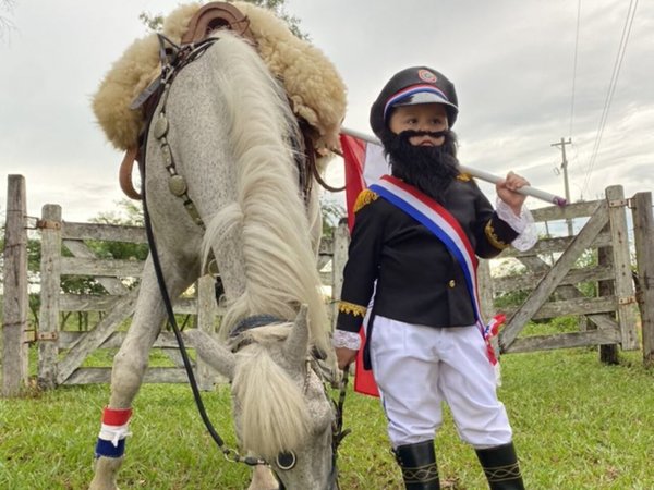 Niño se vistió de Mariscal López por su cumpleaños y es viral