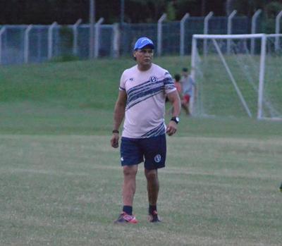 Celso Ayala: “Siempre motiva jugar con un equipo como Cerro”