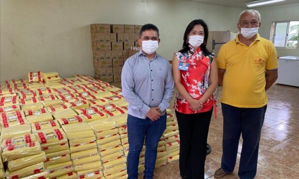 Entregan alimentos para ollas populares por el aniversario de CDE
