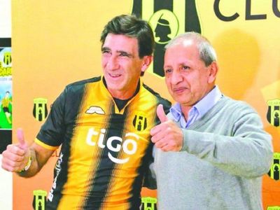 'Si Gustavo Costas se quiere ir, deberá pagar'