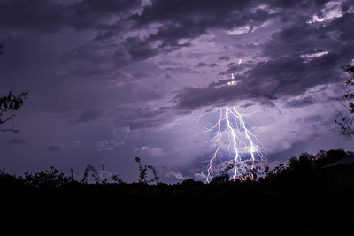 Tormentas con ráfagas de vientos de hasta 100 Km/h podrían registrarse desde esta noche