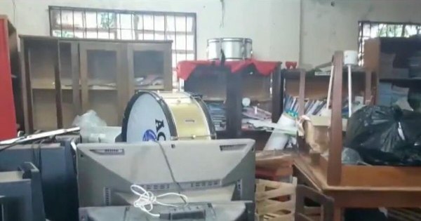 La Nación / Roban y destrozan escuela en CDE: “En total son 11 veces, dos este año”