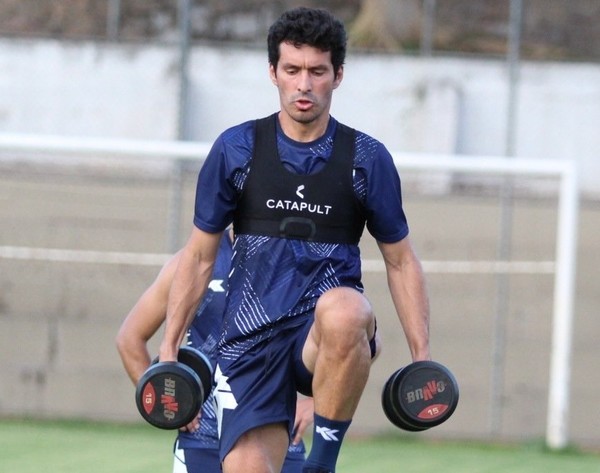 Cristian Riveros resalta el trabajo del cuerpo técnico