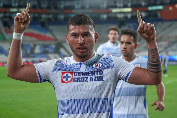 Juan Escobar le da tres puntos a Cruz Azul