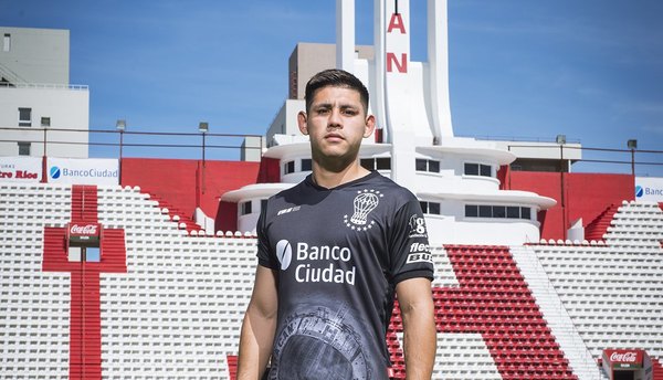 Olimpia ofrece más dinero e insiste por Saúl Salcedo