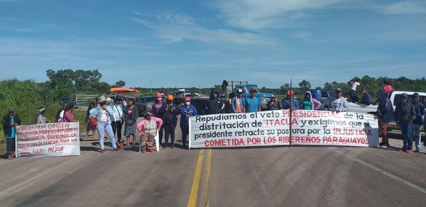 Nuevamente pobladores ribereños cierran ruta por veto a ley de distritación