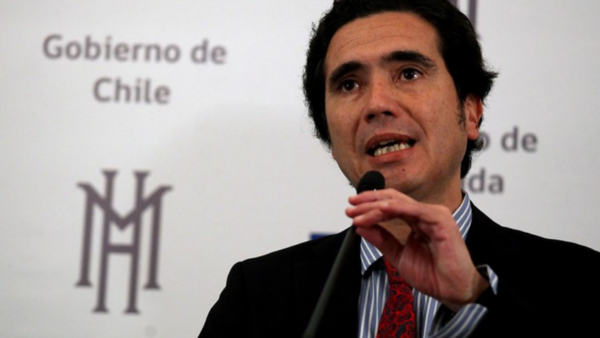 Renuncia ministro de Hacienda chileno para postular a presidente