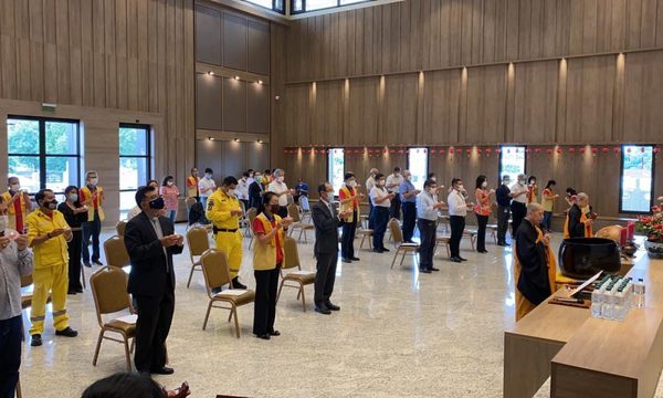 Realizan Ofrenda de Luz en honor a Ciudad del Este