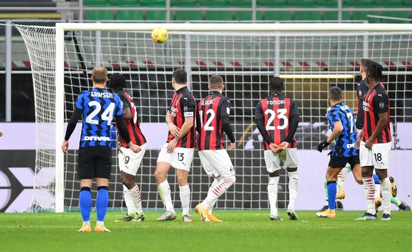 Inter remonta y elimina al Milan de la Coppa Italia