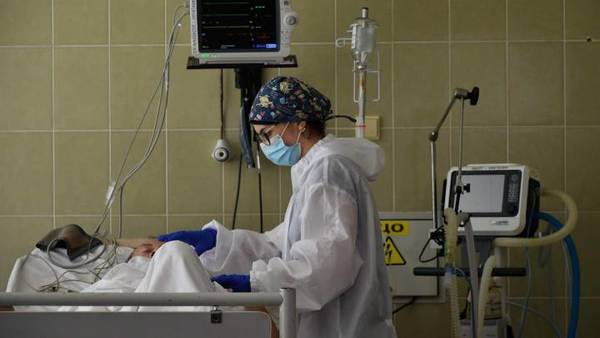 Coronavirus deja 19 finados, 1.028 positivos y 242 en terapia intensiva