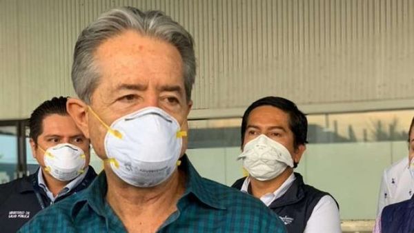 Piden la renuncia del ministro de Salud de Ecuador por autorizar la vacunación en un geriátrico privado