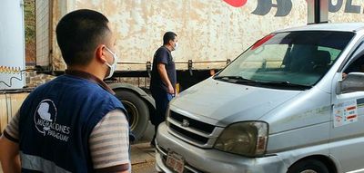 Intensifican controles en el puente de la Amistad para vigilar a viajeros que retornan del Brasil - ABC en el Este - ABC Color