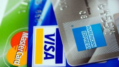 Se redujo la cantidad de tarjetas de crédito y el movimiento de compras en 2020