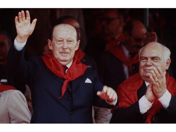 Colección sobre stronismo se inicia este domingo con ÚH