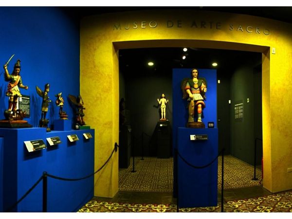 Recorrido por el circuito cultural en el Centro Histórico de Asunción