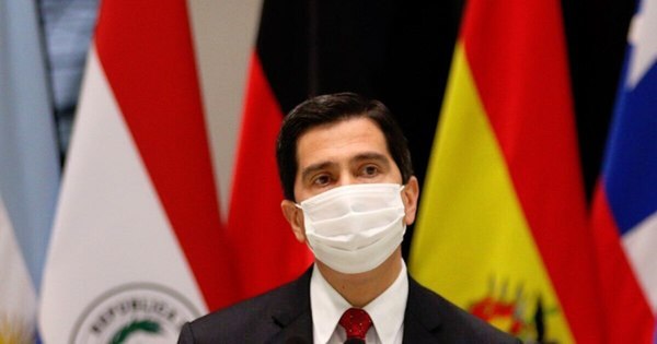 La Nación / Cumplir con lo que dice la Constitución