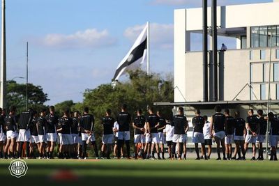 El primer 11 de Néstor Gorosito: Estigarribia de lateral; Sosa y López de volantes y Paiva de 9 - Olimpia - ABC Color