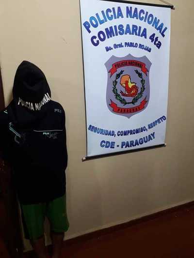 Hermanos atrapan a ladrón empedernido en el barrio Che La Reina