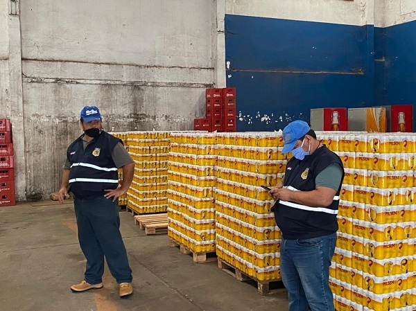 Incautan gran cantidad de cerveza ingresada de contrabando