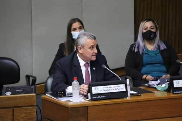 Voto censura a Villamayor se definirá el 3 de febrero - ADN Digital