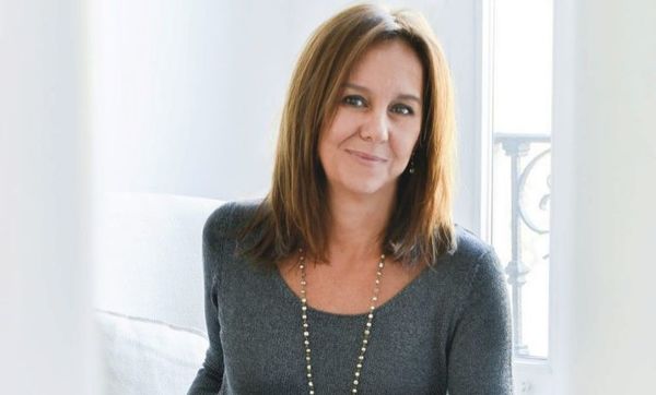 María Dueñas publicará la continuación de “El tiempo entre costuras” - Literatura - ABC Color
