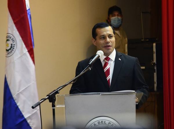 Paraguay estaría absorviendo toda la disponibilidad de la potencia de energía eléctrica en el 2033, según titular de la Ande - Ñanduti