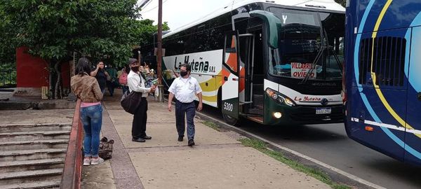 Empresas de transporte dejaron sin servicio a los usuarios en la terminal por protesta - Nacionales - ABC Color