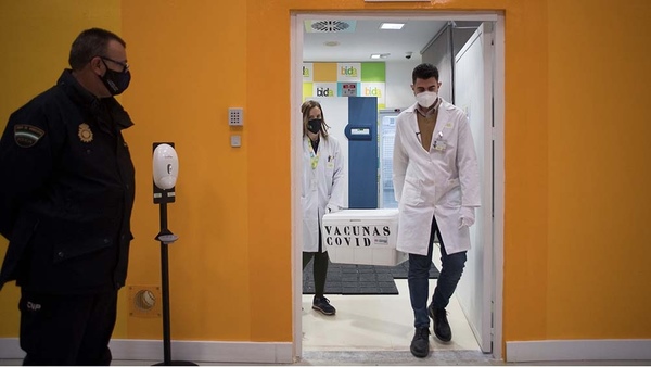 Madrid frena la vacunación al menos por dos semanas debido a la falta de dosis - Megacadena — Últimas Noticias de Paraguay