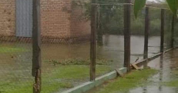 La Nación / Intendente responsabiliza a director del MOPC por inundaciones en San José