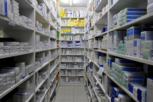 Salud acumulará de nuevo una millonaria deuda anual con proveedoras farmacéuticas