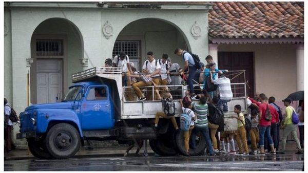 Cuba: Transporte público espejo de la ineficiencia castrista